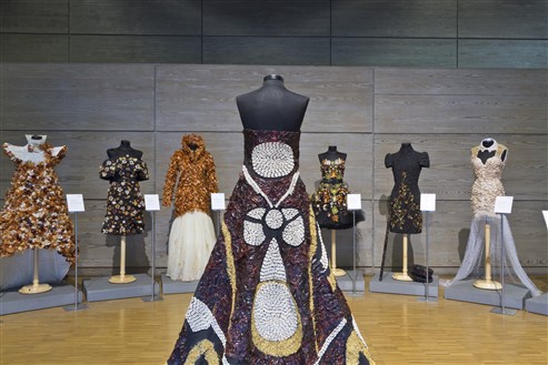exhibition vegetables costumes by top designers Museo del Traje